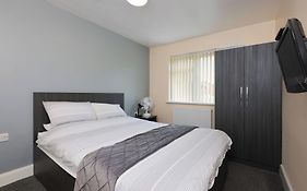 Oyo Honeycroft Lodge